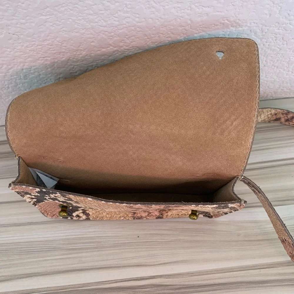 Madewell snakeskin pattern belt bag - Picture 5 of 5